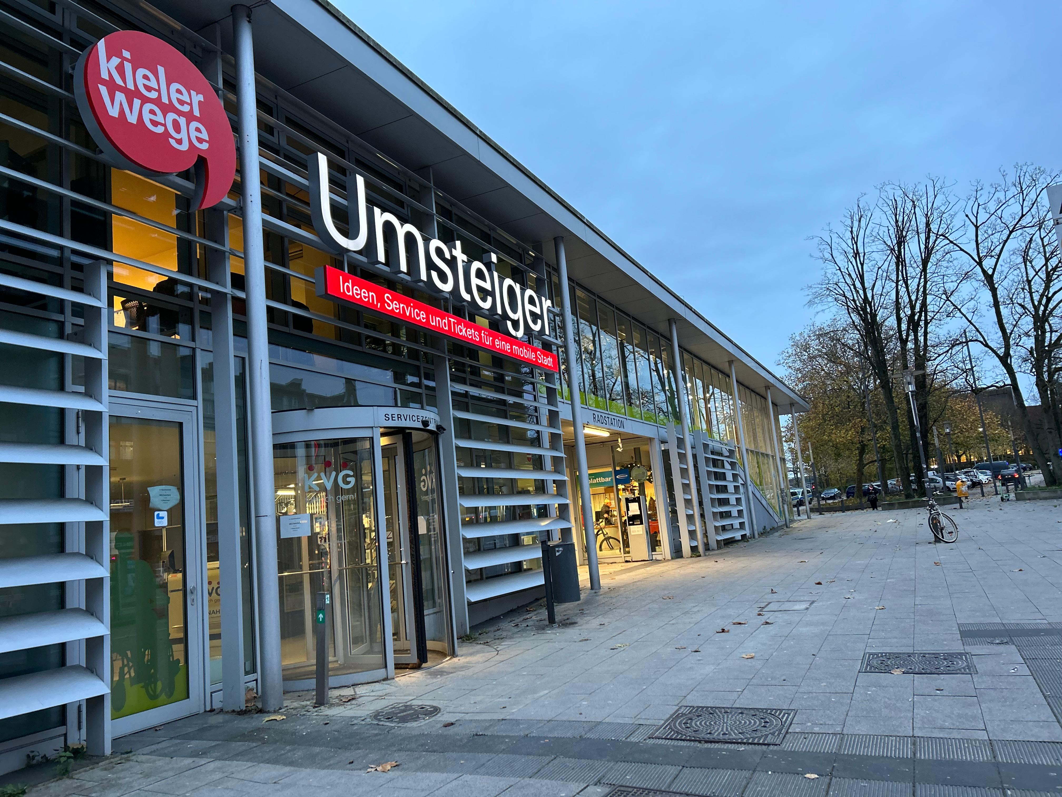 Servicezentrale im "Umsteiger" - Außenansicht